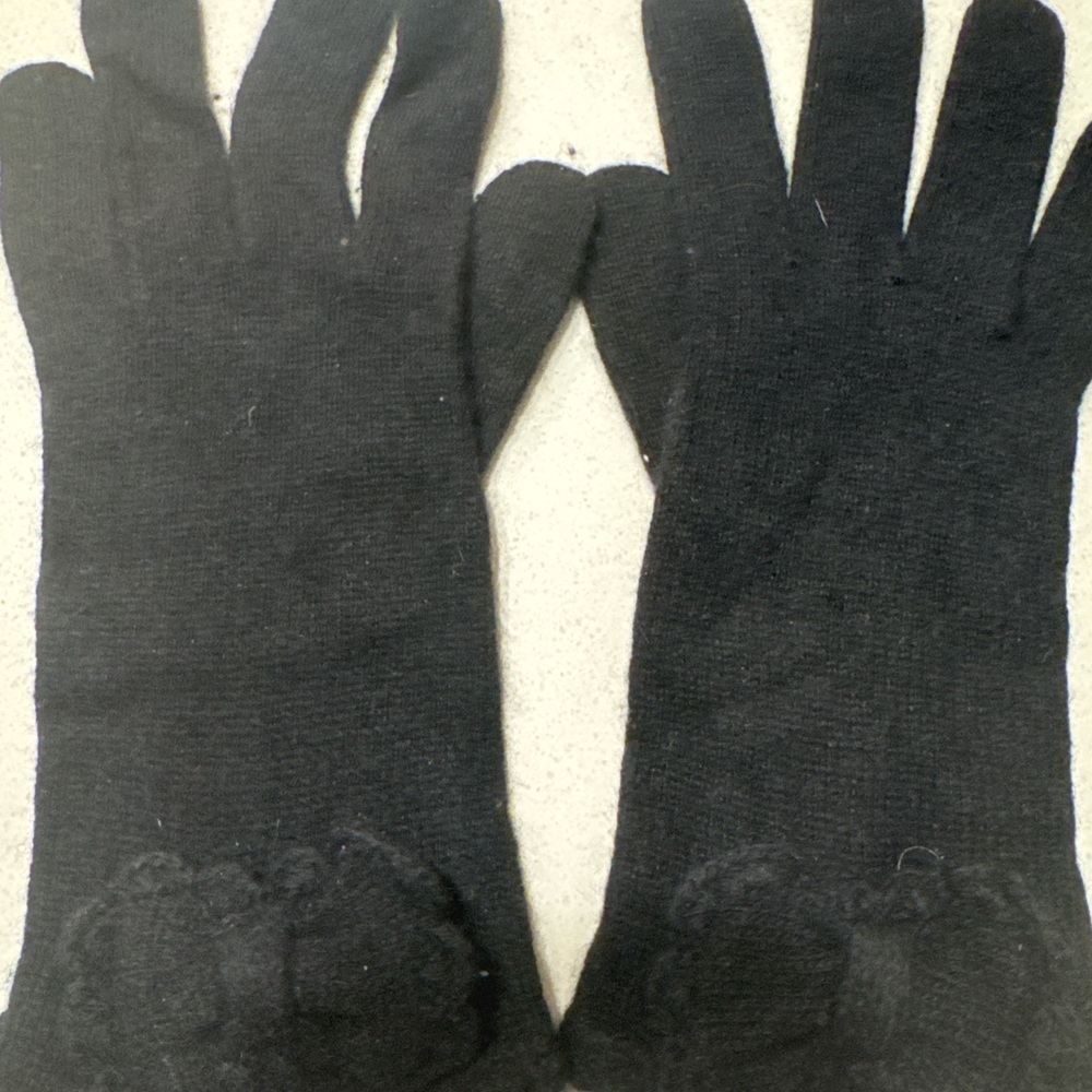 Portolano Black Knit Gloves